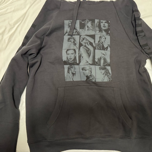 Dark grey Taylor swift eras tour hoodie brand new size L - Picture 1 of 3